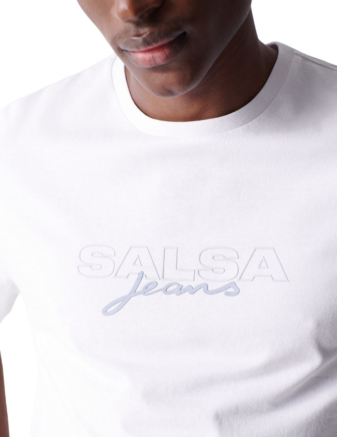 Camiseta blanca Salsa con branding | Bicos de Fío