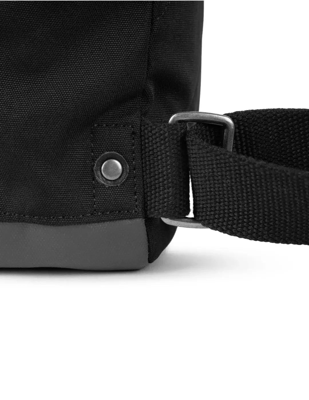 Mochila Roka Bantry B Small Black Label Negro | Bicos de Fío