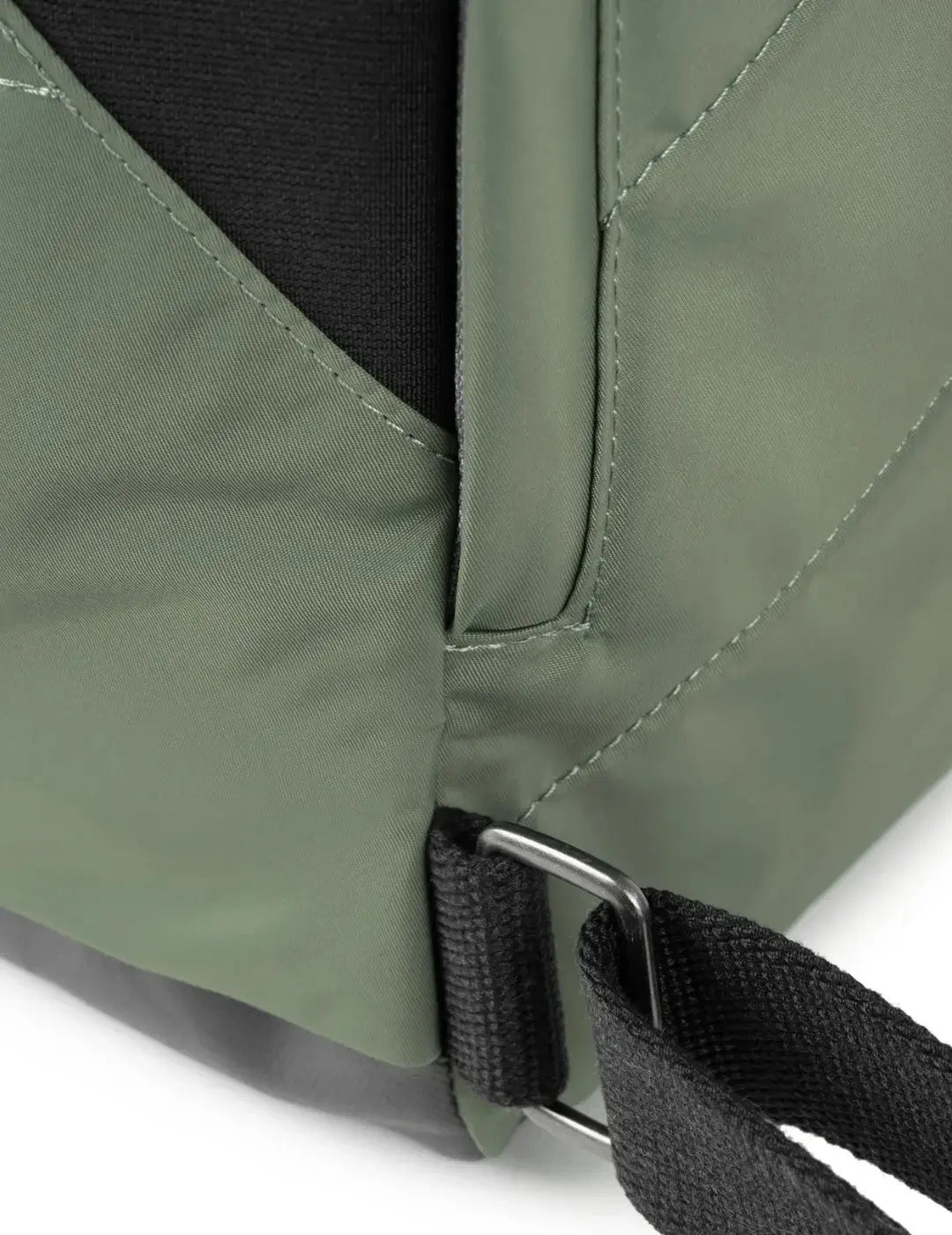 Mochila Roka Canfield B Small Black Label Granite | Bicos de Fío