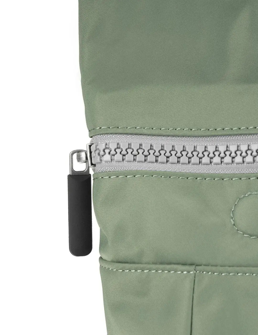 Mochila Roka Canfield B Small Black Label Granite | Bicos de Fío