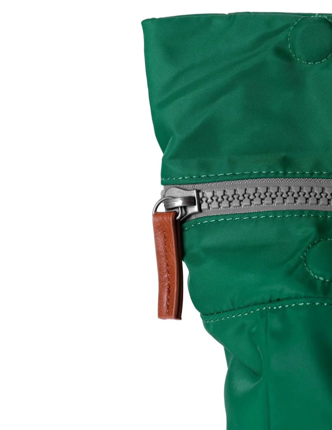Mochila Roka Canfield B Medium Emerald | Bicos de Fío