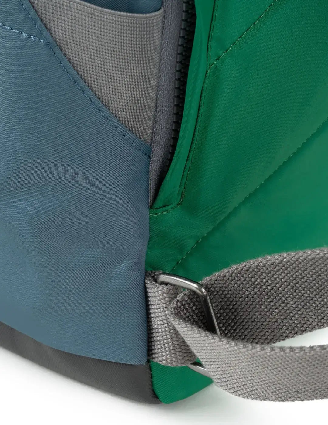 Mochila Roka Canfield B Small Edition 4 | Bicos de Fío
