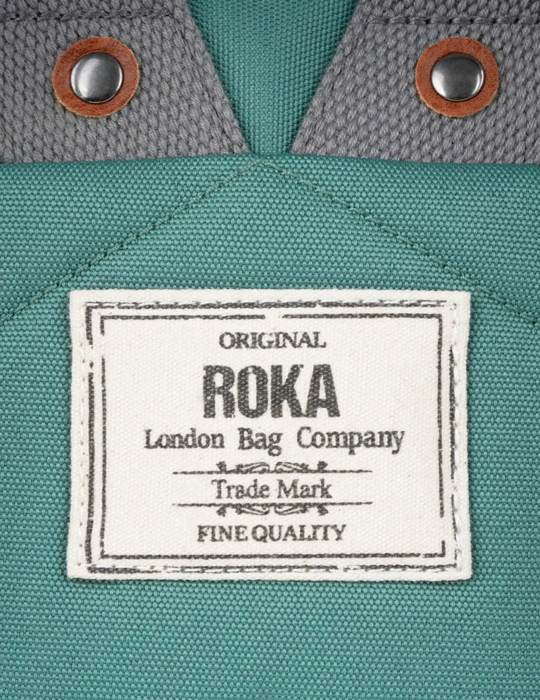 Mochila Roka Finchley A Medium Sage | Bicos de Fío