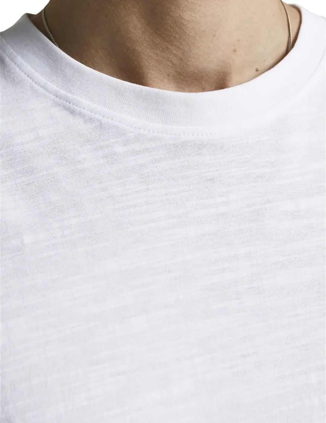 Camiseta Básica Jack&Jones Jprblatropic Blanco | Bicos de Fío