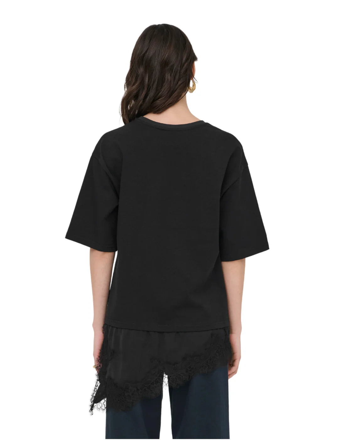 Camiseta Encaje Asimétrico JDY Alma Negro | Bicos de Fío