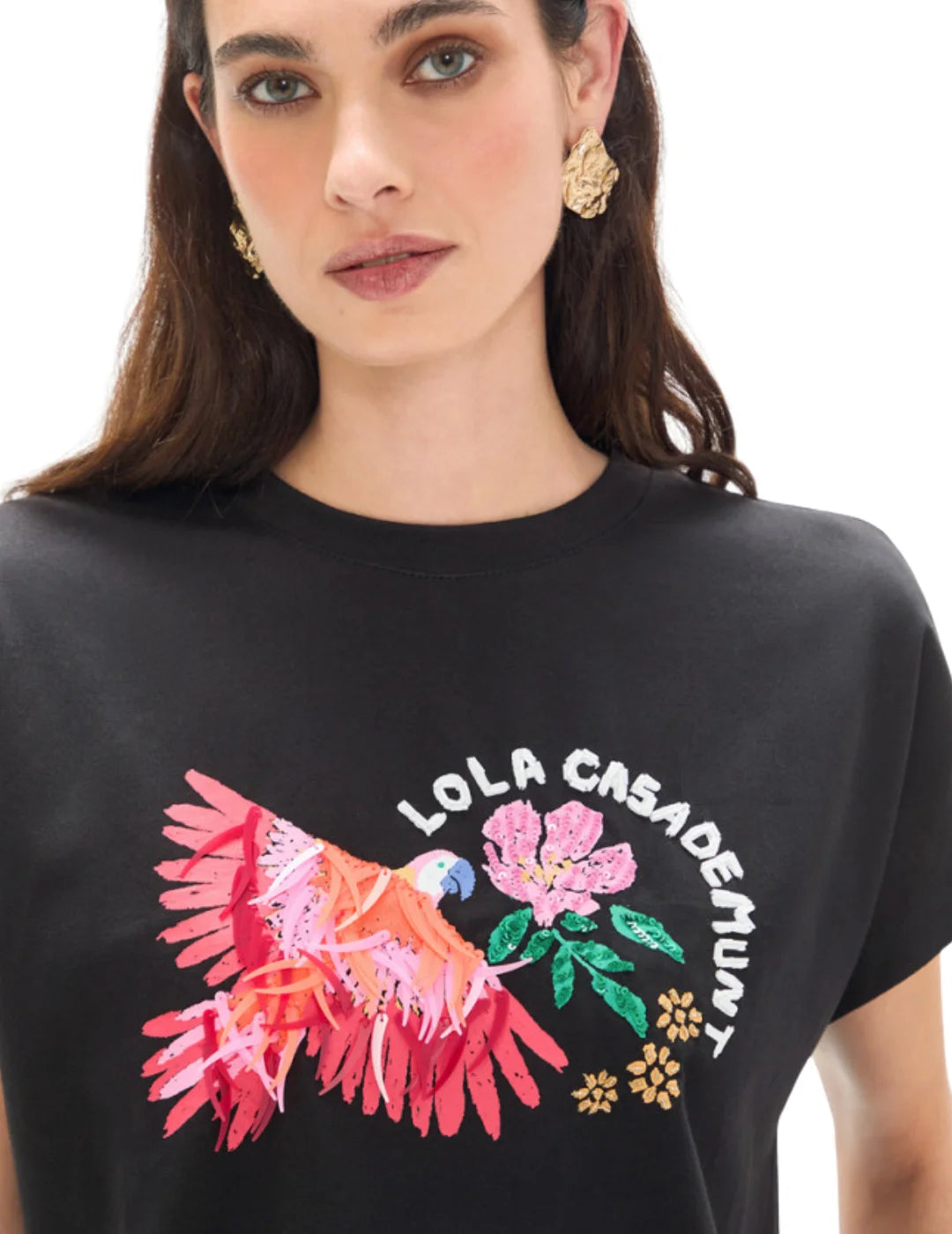 Camiseta Lola Casademunt Loro Plumas Negro | Bicos de Fío