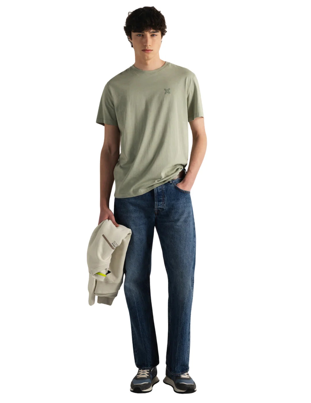Camiseta Munich Essentials Verde Caqui | Bicos de Fío