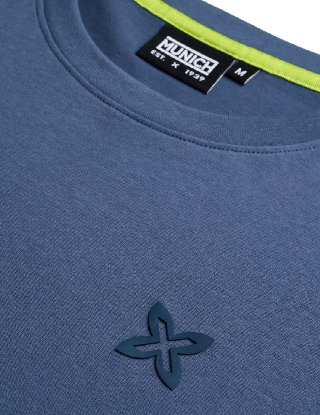 Camiseta Munich Essentials Navy | Bicos de Fío