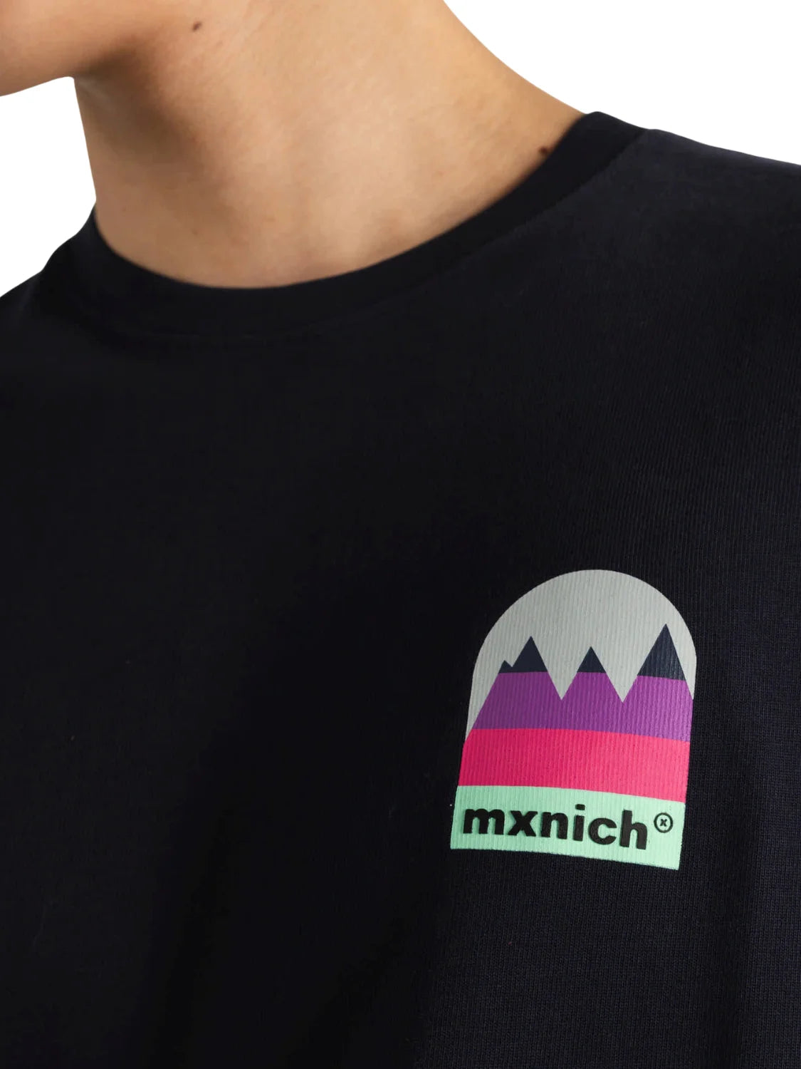 Camiseta Oversize Munich Trekking Azul Marino | Bicos de Fío