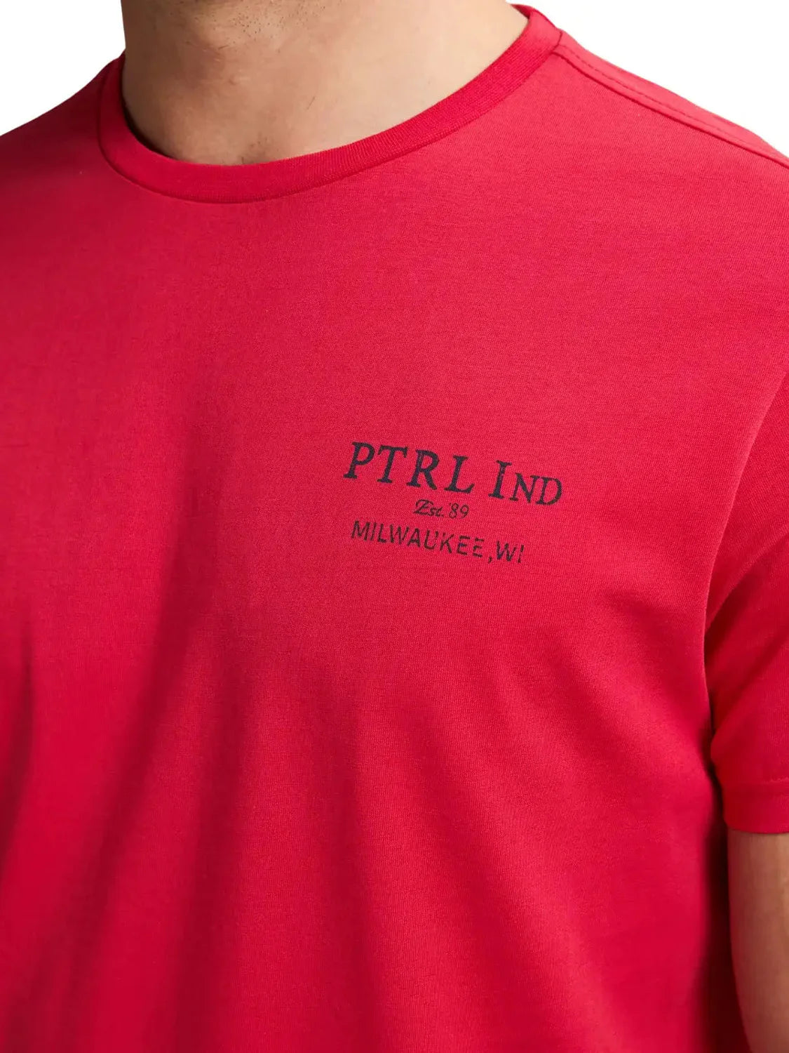 Camiseta Petrol Industries TSR603 Rojo | Bicos de Fío