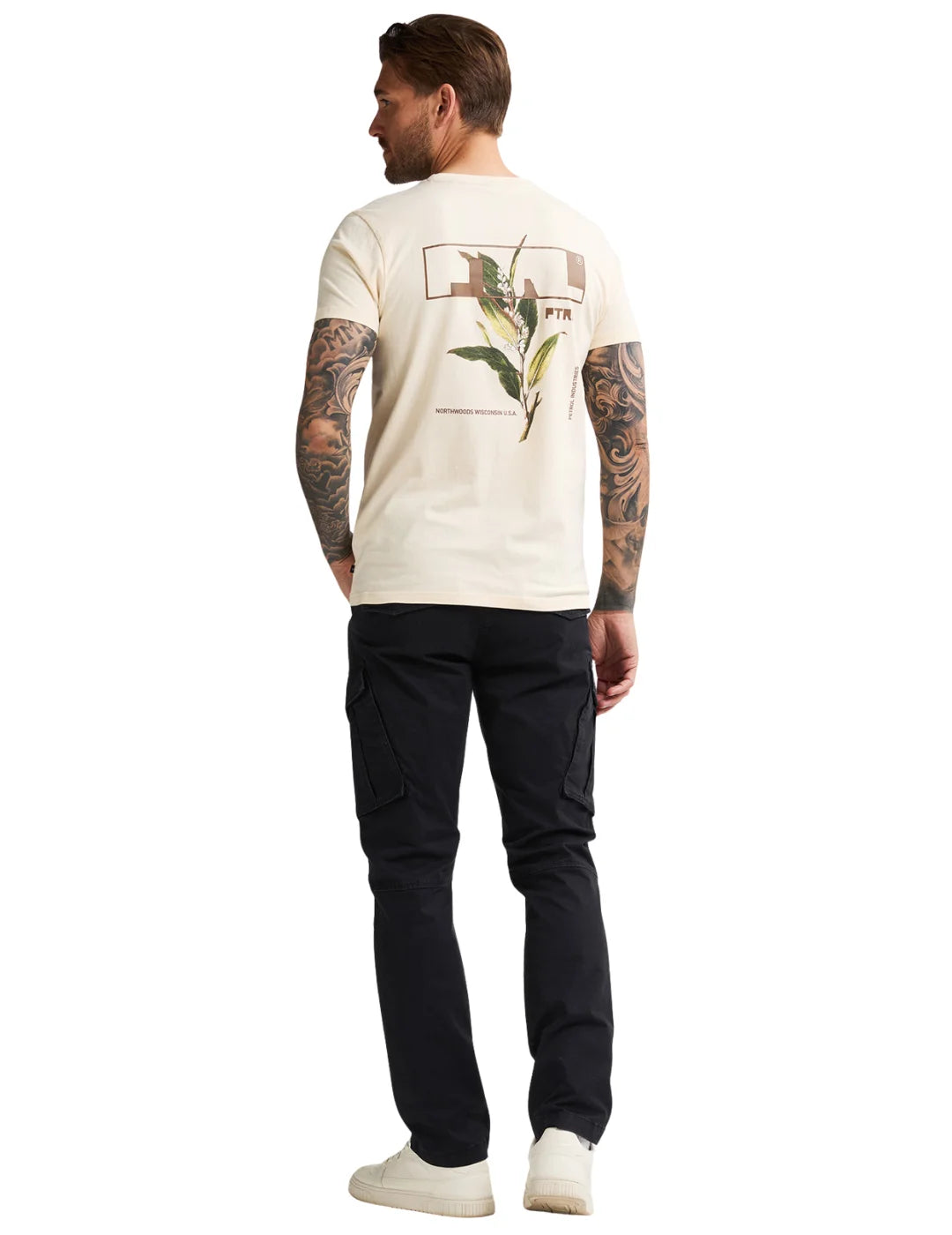 Camiseta Petrol Industries Zion Beige | Bicos de Fío