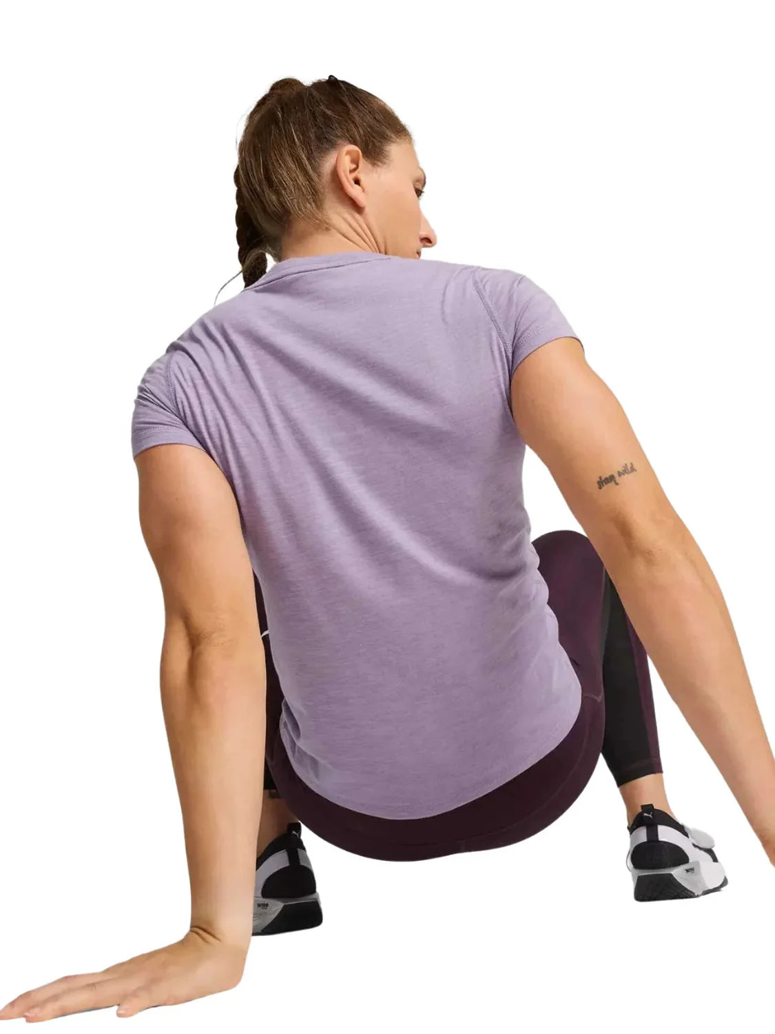 Camiseta PUMA Women's Graphic Tee Train Lila | Bicos de Fío