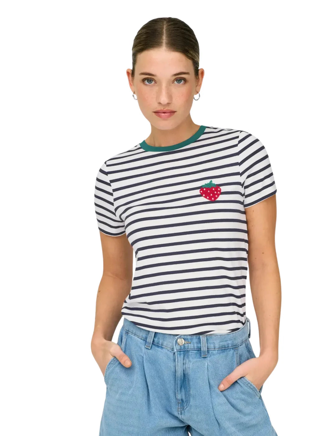 Camiseta Rayas ONLY Heart Strawberry Azul Marino | Bicos de Fío