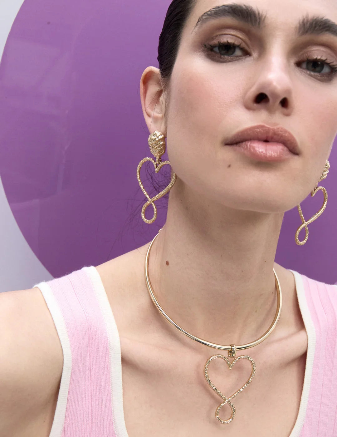 Choker Lola Casademunt Corazón Infinito Dorado | Bicos de Fío