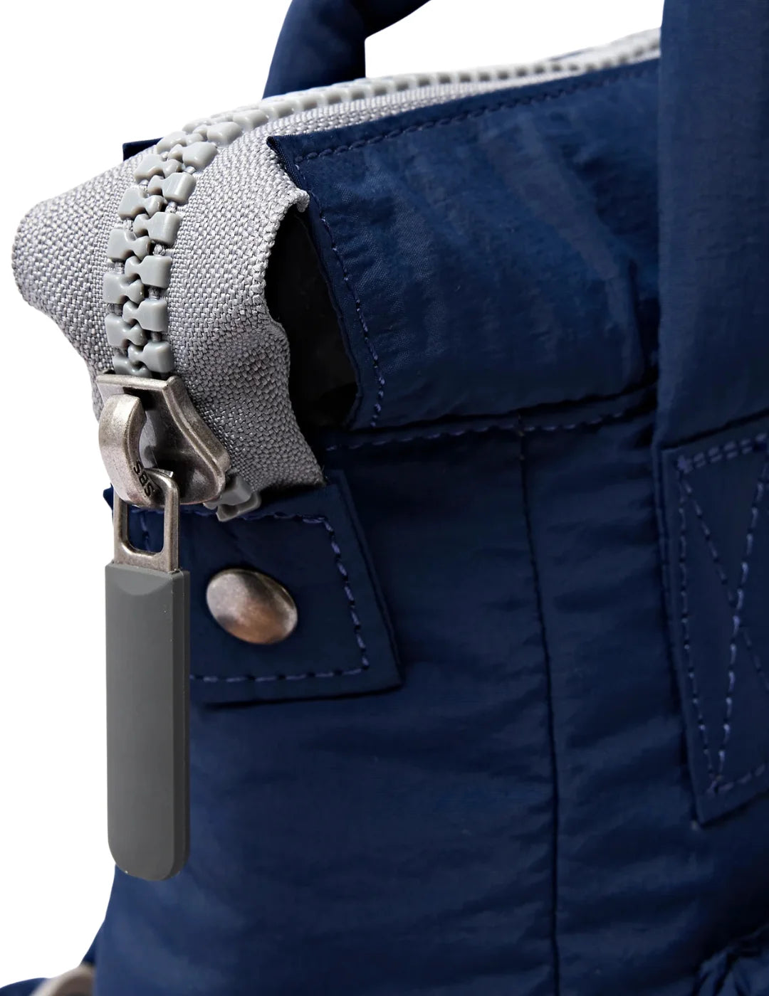 Mochila ROKA Bantry XS Taslon Midnight | Bicos de Fío