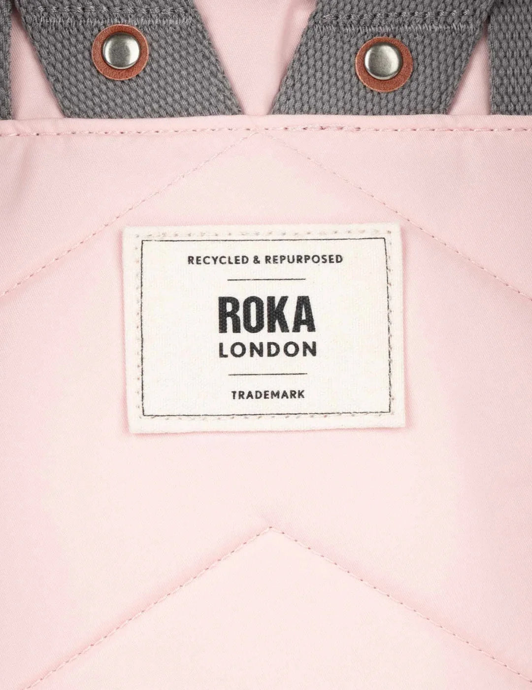Mochila Roka Canfield B Medium English Rose | Bicos de Fío