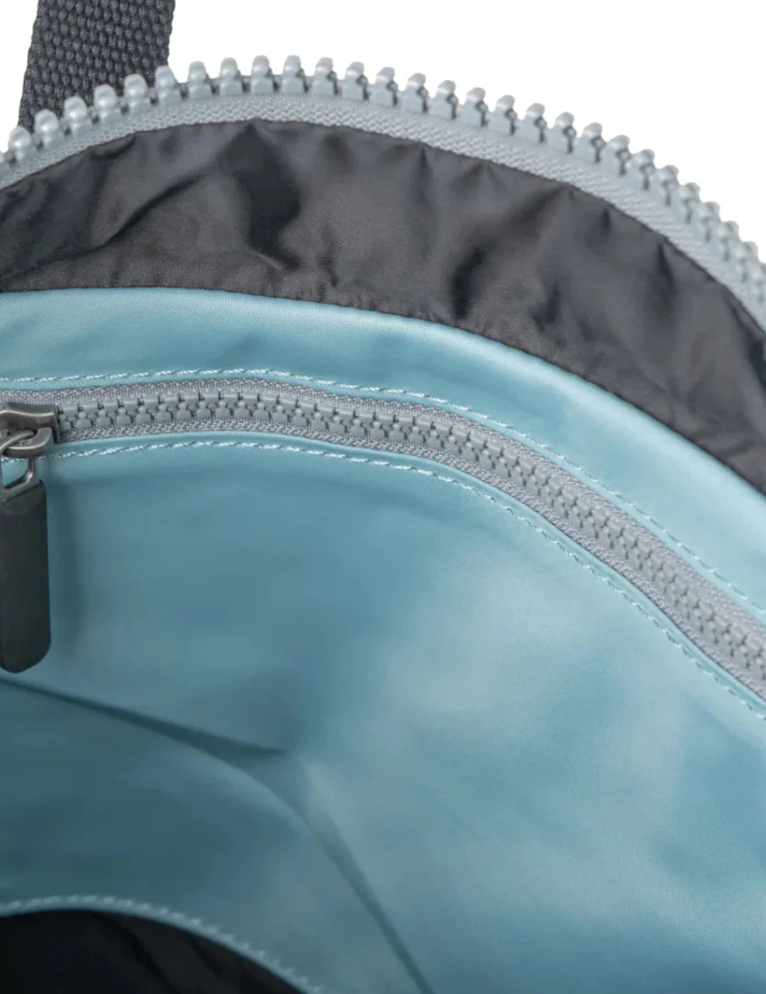 Mochila ROKA Canfield B Small Black Label Spearmint | Bicos de Fío