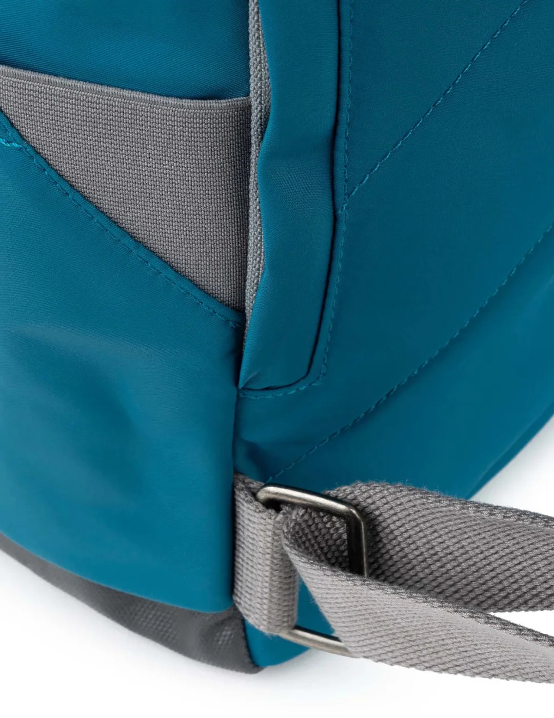 Mochila Roka Canfield B Small Sapphire | Bicos de Fío