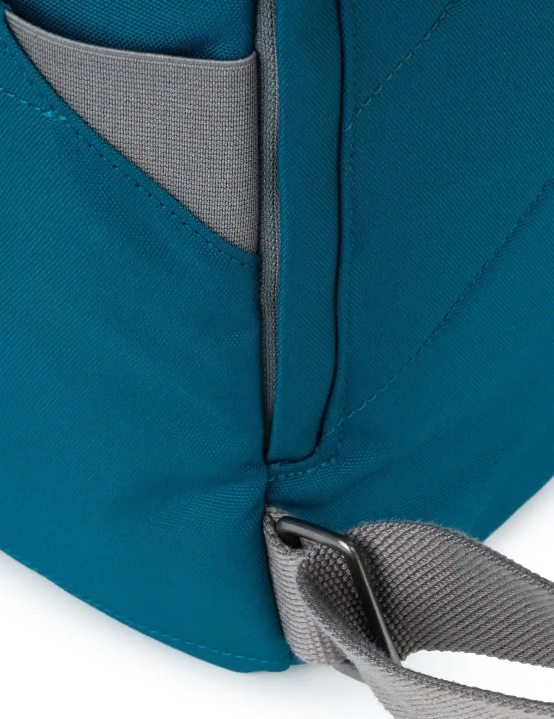 Mochila Roka Finchley Medium Sapphire | Bicos de Fío