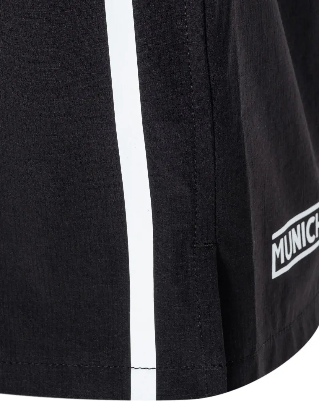 Pantalón Corto Munich Series Negro | Bicos de Fío
