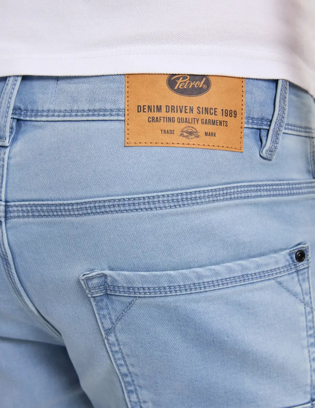 Pantalón Corto Petrol Industries Jackson Bleached | Bicos de Fío