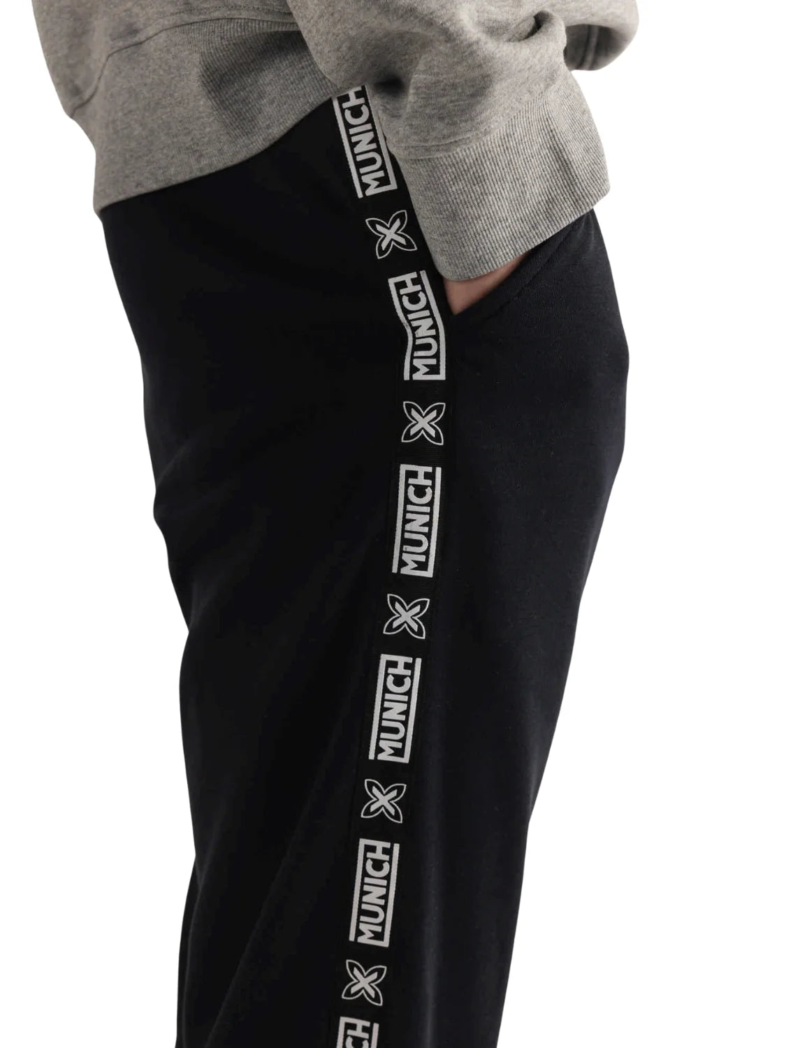 Pantalón Chándal Munich Squadra Negro | Bicos de Fío