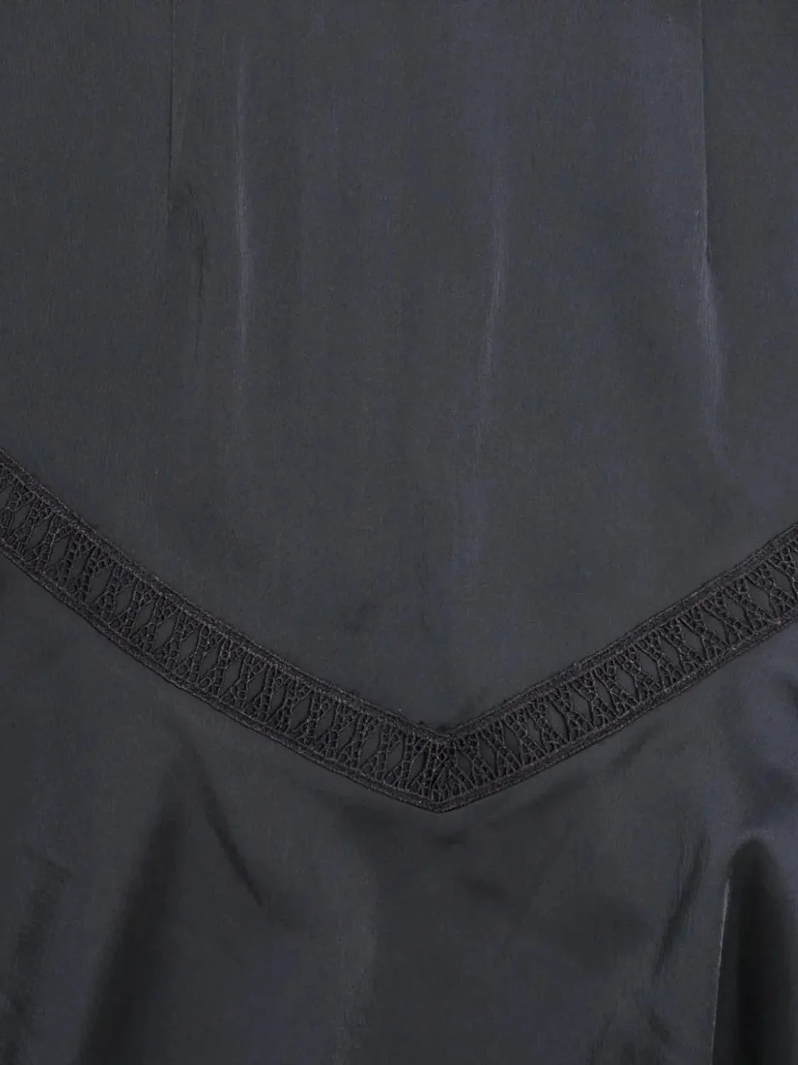 Vestido Mini Satinado BALMOHK Negro | Bicos de Fío