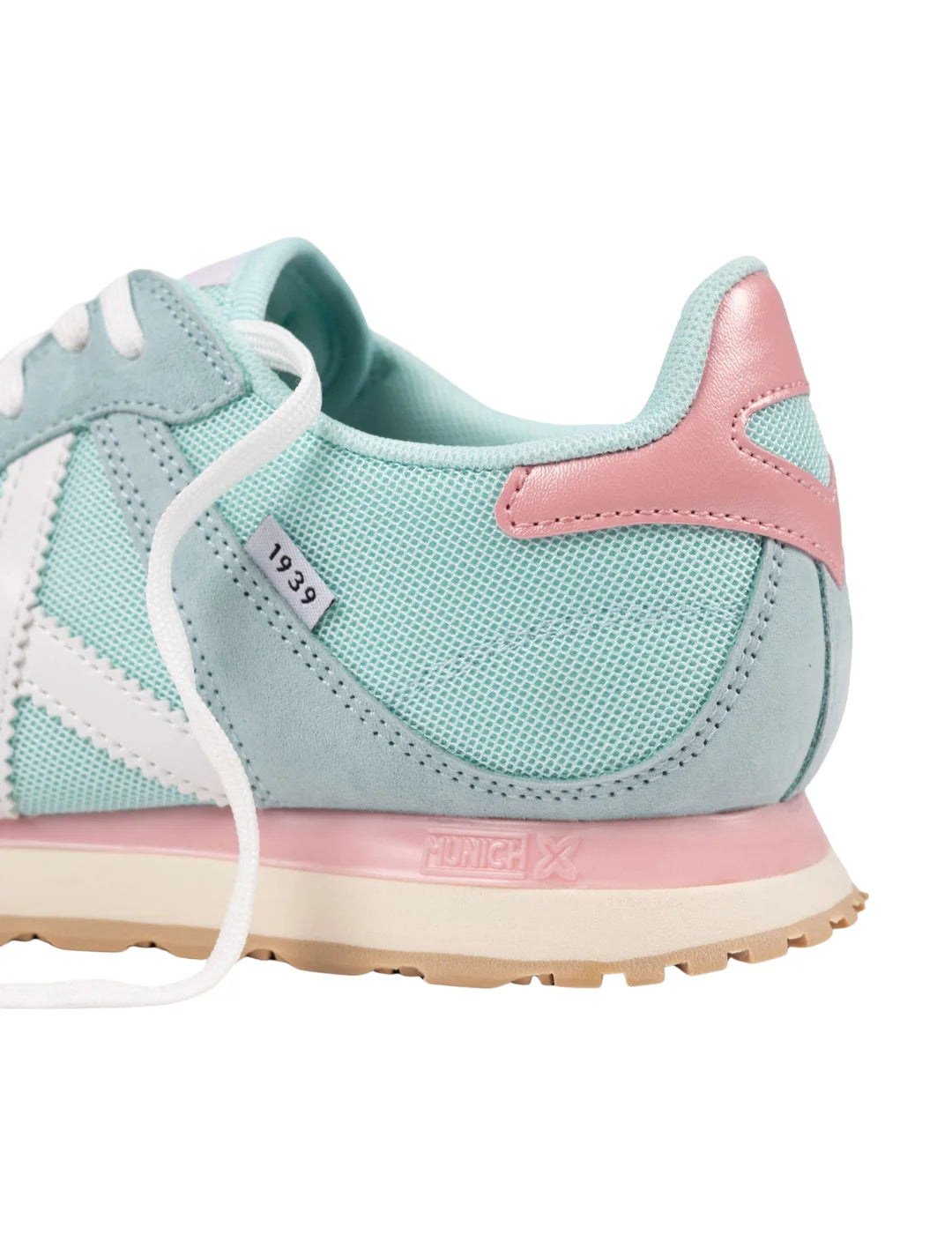 Zapatilla Munich Massana Woman 596 | Bicos de Fío