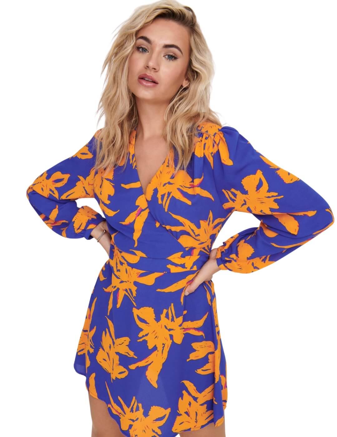 Vestido corto estampado Only Azul | Bicos de Fío