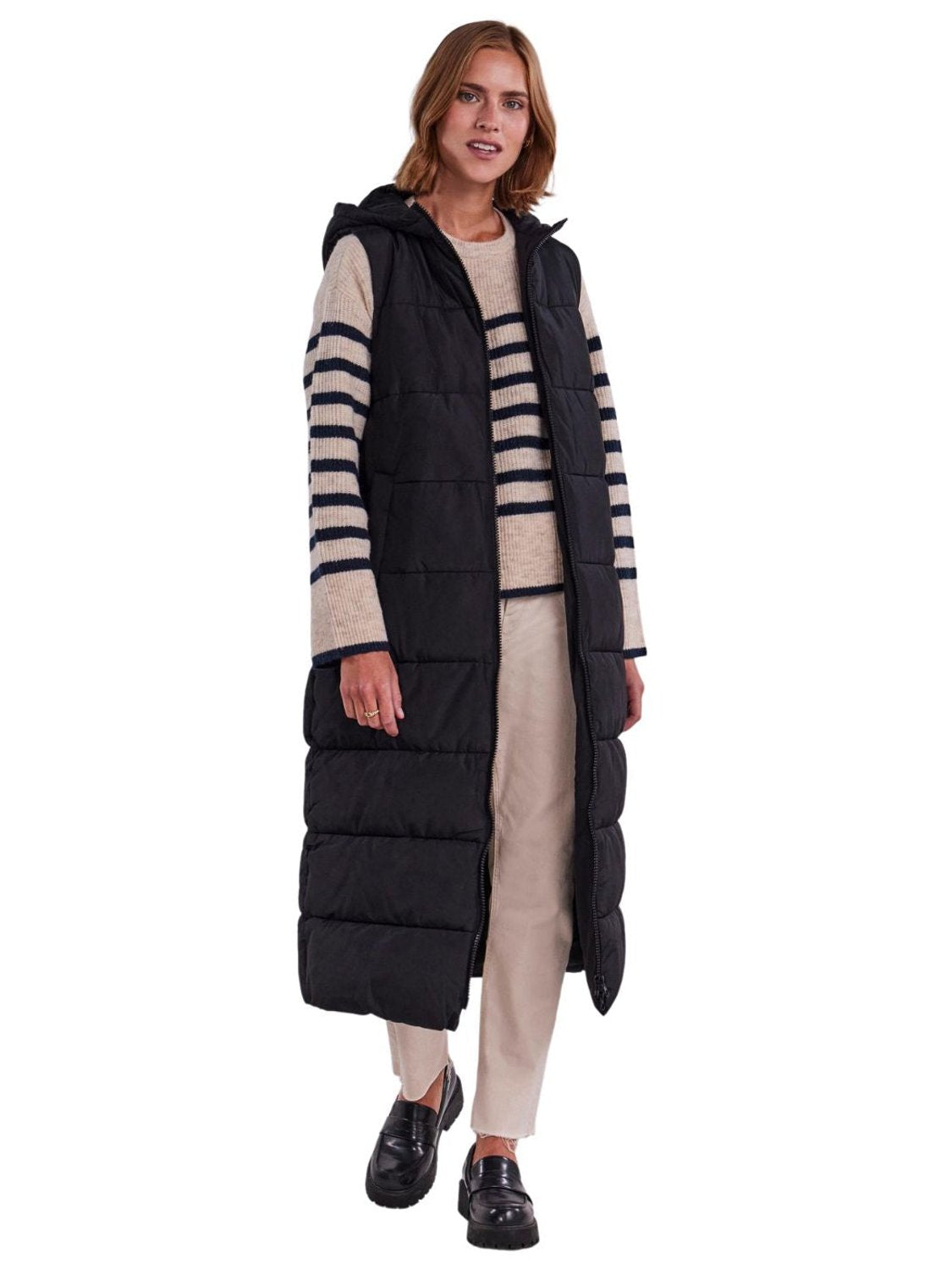 Chaleco largo con capucha Pieces Elinora Negro - Bicos de Fío
