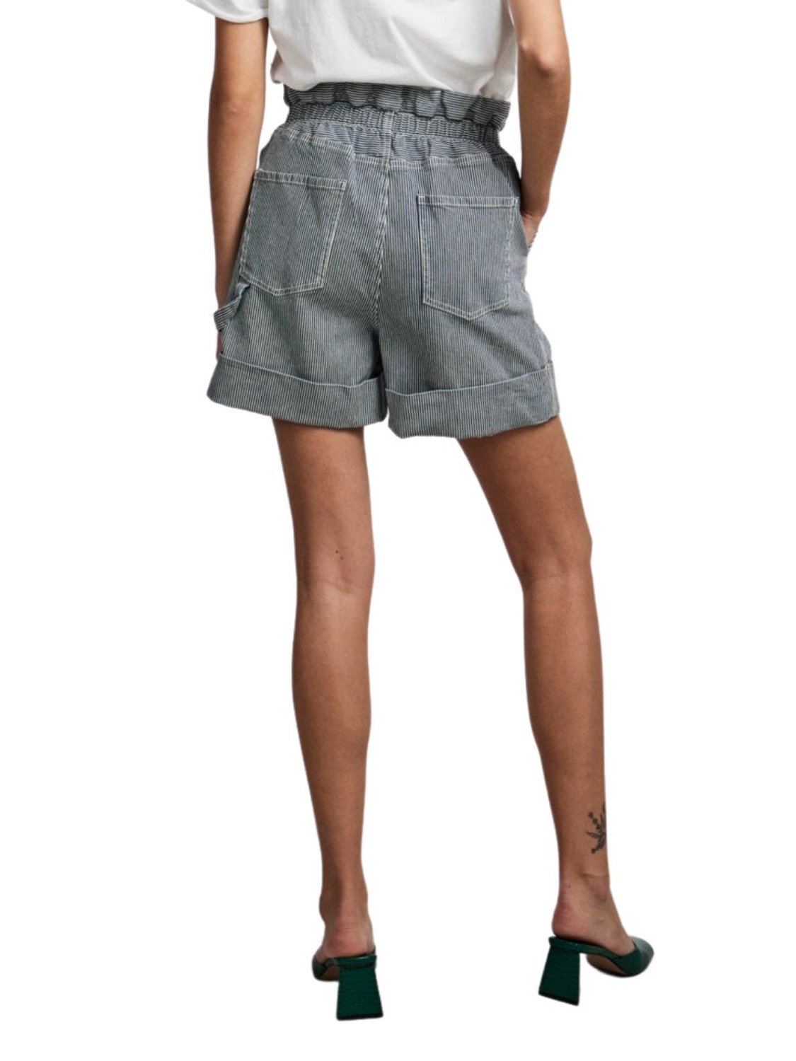 Pantalones cortos paperbag de rayas Pieces Azul Marino | Bicos de Fío