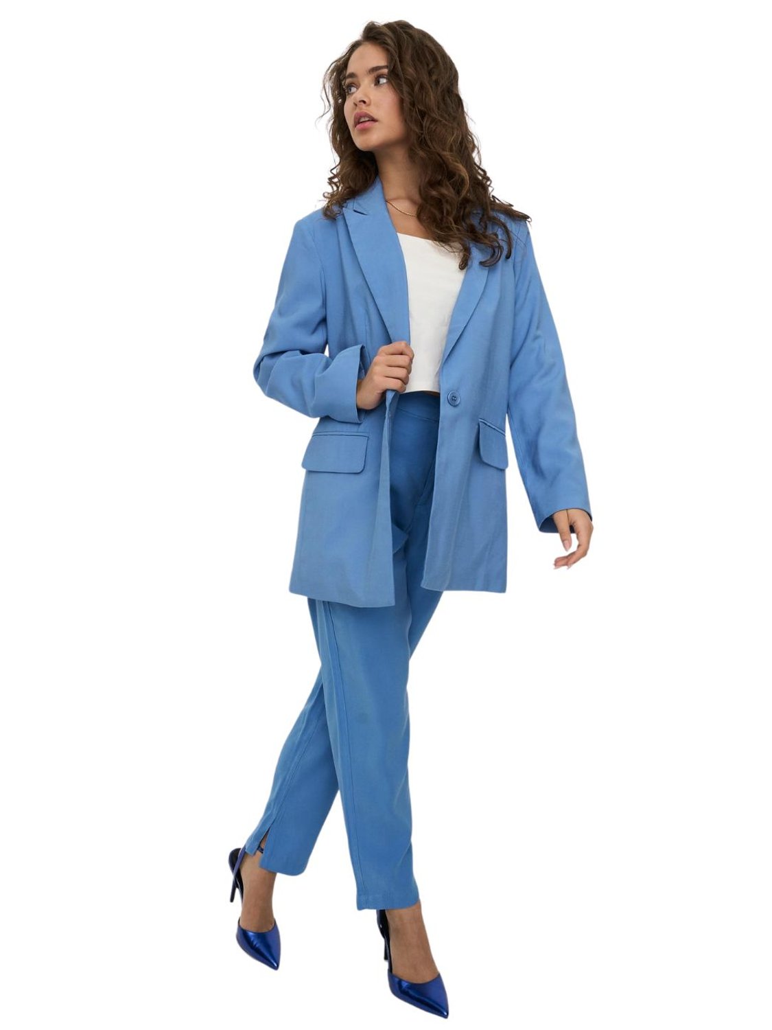 Look con pantalón recto de mujer - Bicos de Fío