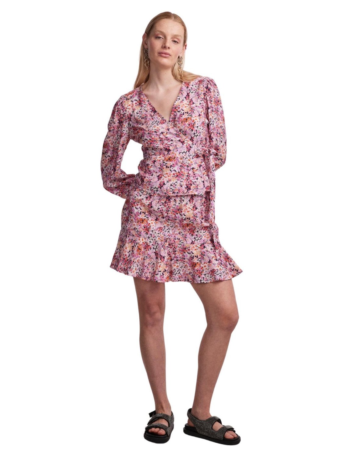 Minifalda violeta estampada Pieces | Bicos de Fío