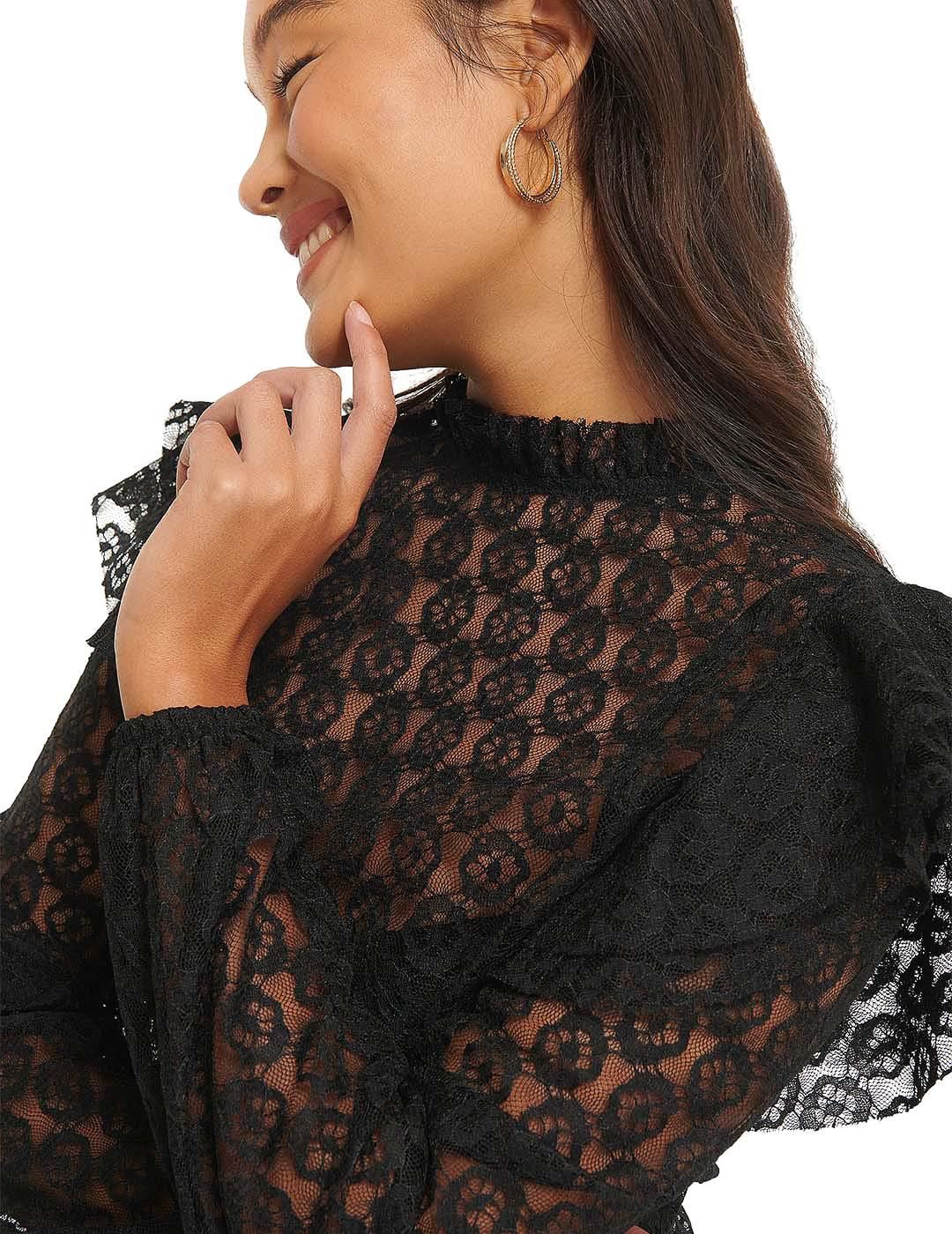 Blusa con volantes NA-KD Negro - Bicos de Fío
