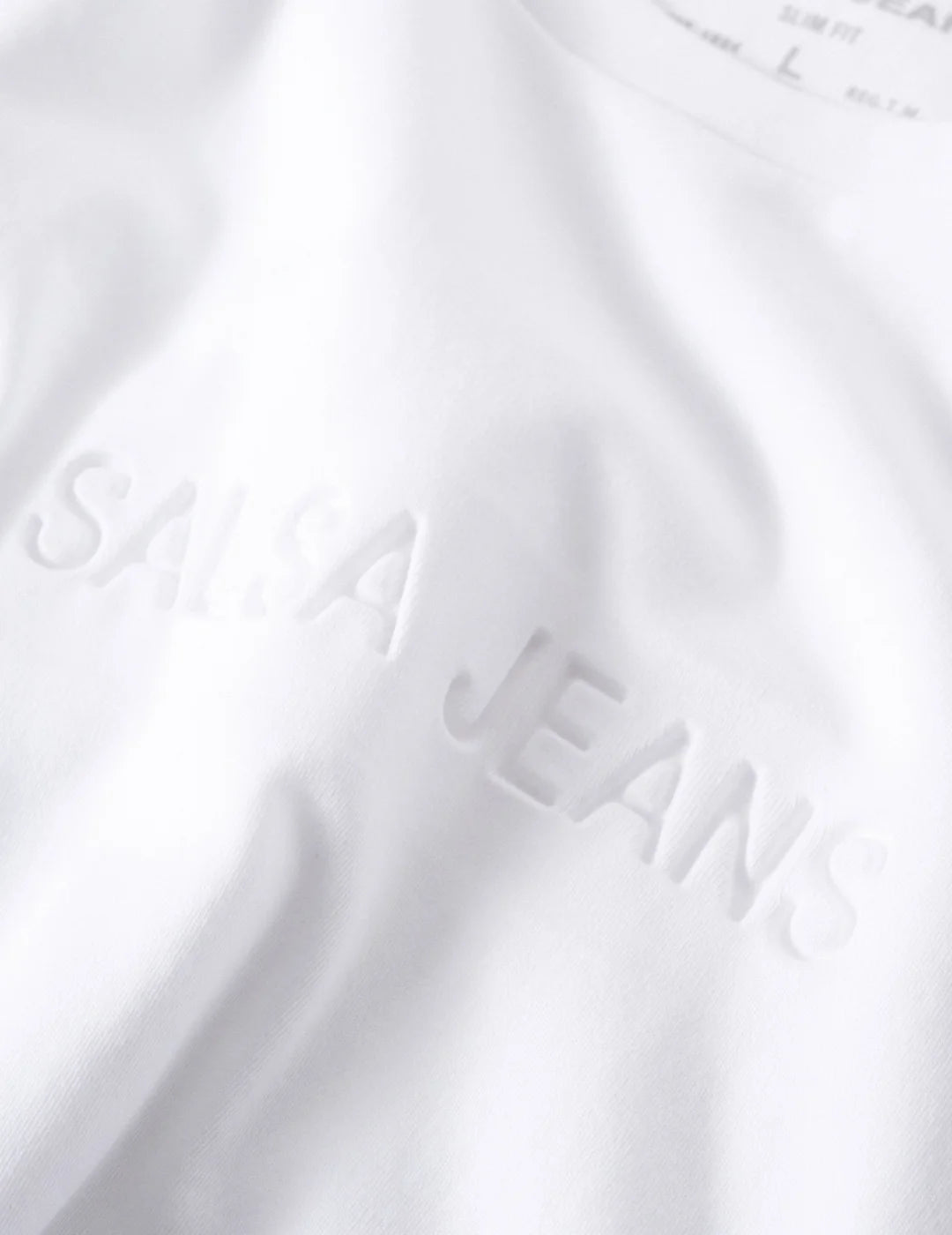 Camiseta Salsa Con Branding Y Abalorios - Verde, Cuello Redondo Y Manga Corta - 100% Algodón