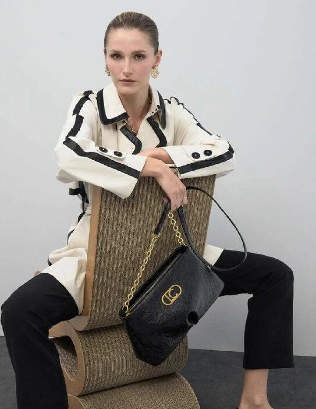 Bandolera Pequeña Lola Casademunt Negro | Bicos de Fío