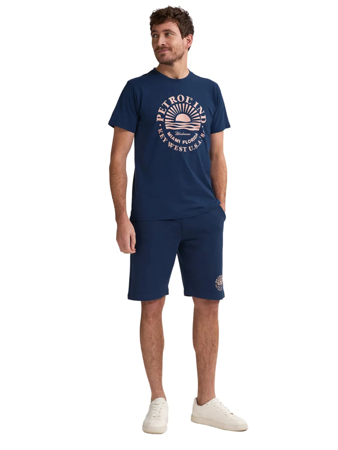 Bermuda Jogging Petrol Industries Azul Marino | Bicos de Fío
