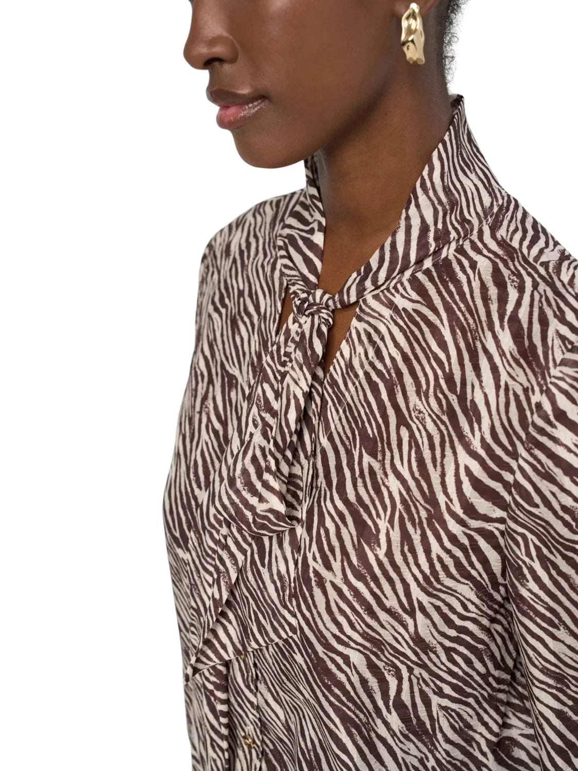 Blusa Lazo Cuello Salsa Jeans Animal Print Arena | Bicos de Fío