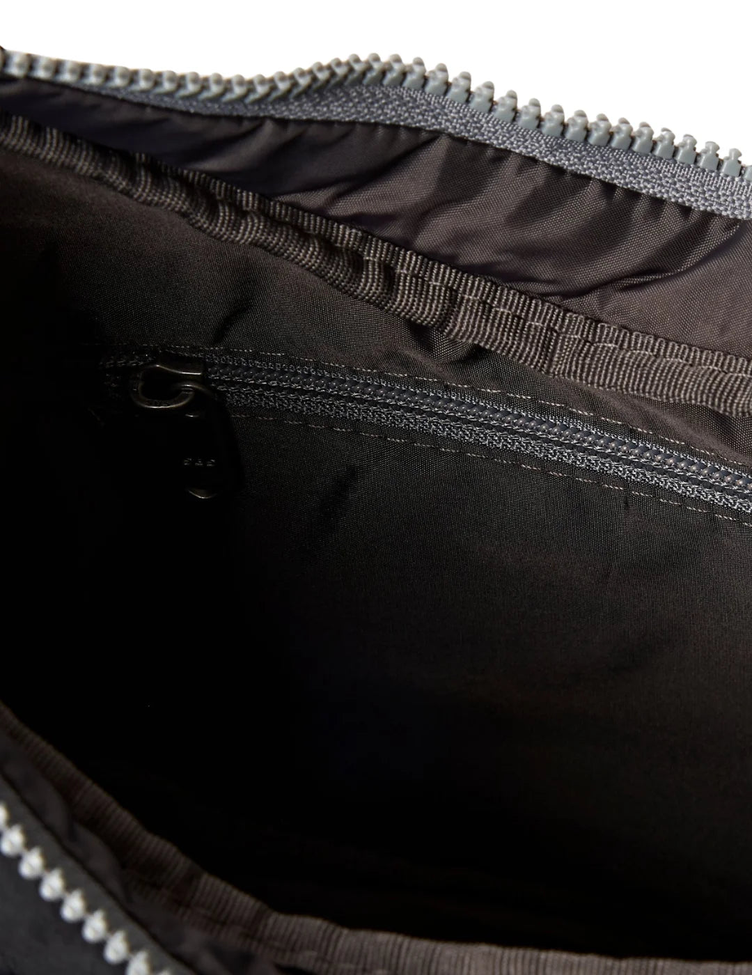 Bolso ROKA Belsize Small Negro | Bicos de Fío