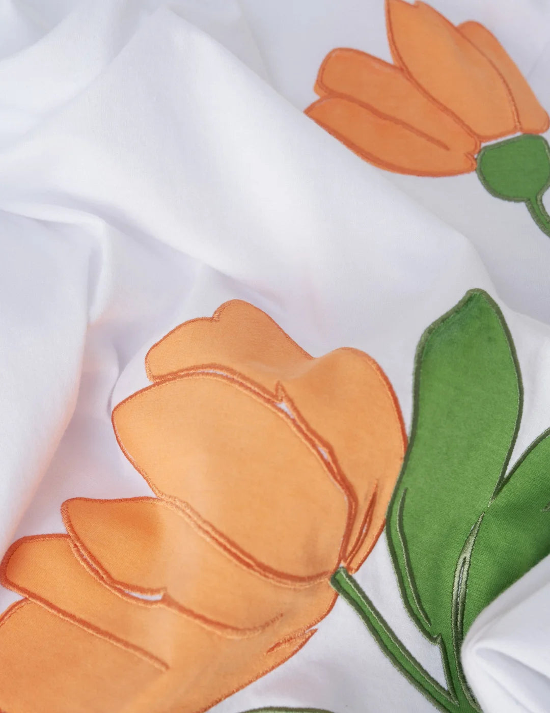 Camiseta Bordado Flores Salsa Jeans Blanco | Bicos de Fío 