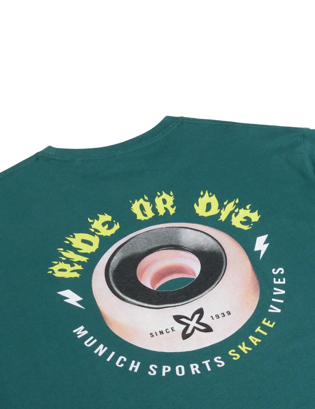 Camiseta Oversize Munich Ride Verde | Bicos de Fío