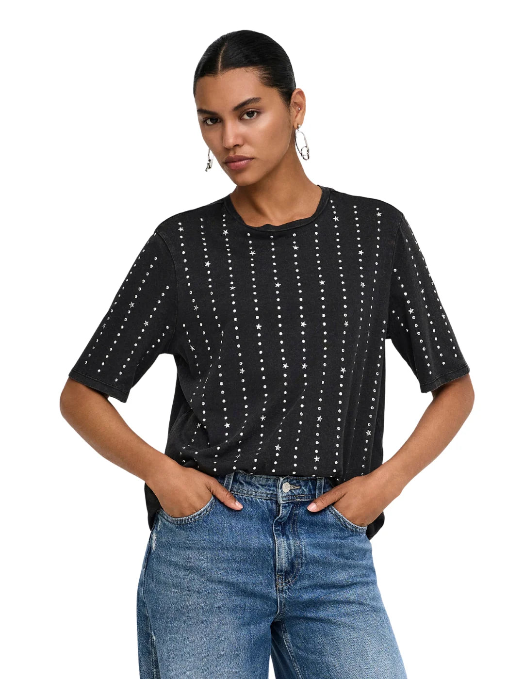 Camiseta ONLY Lucy Studs Negro | Bicos de Fío