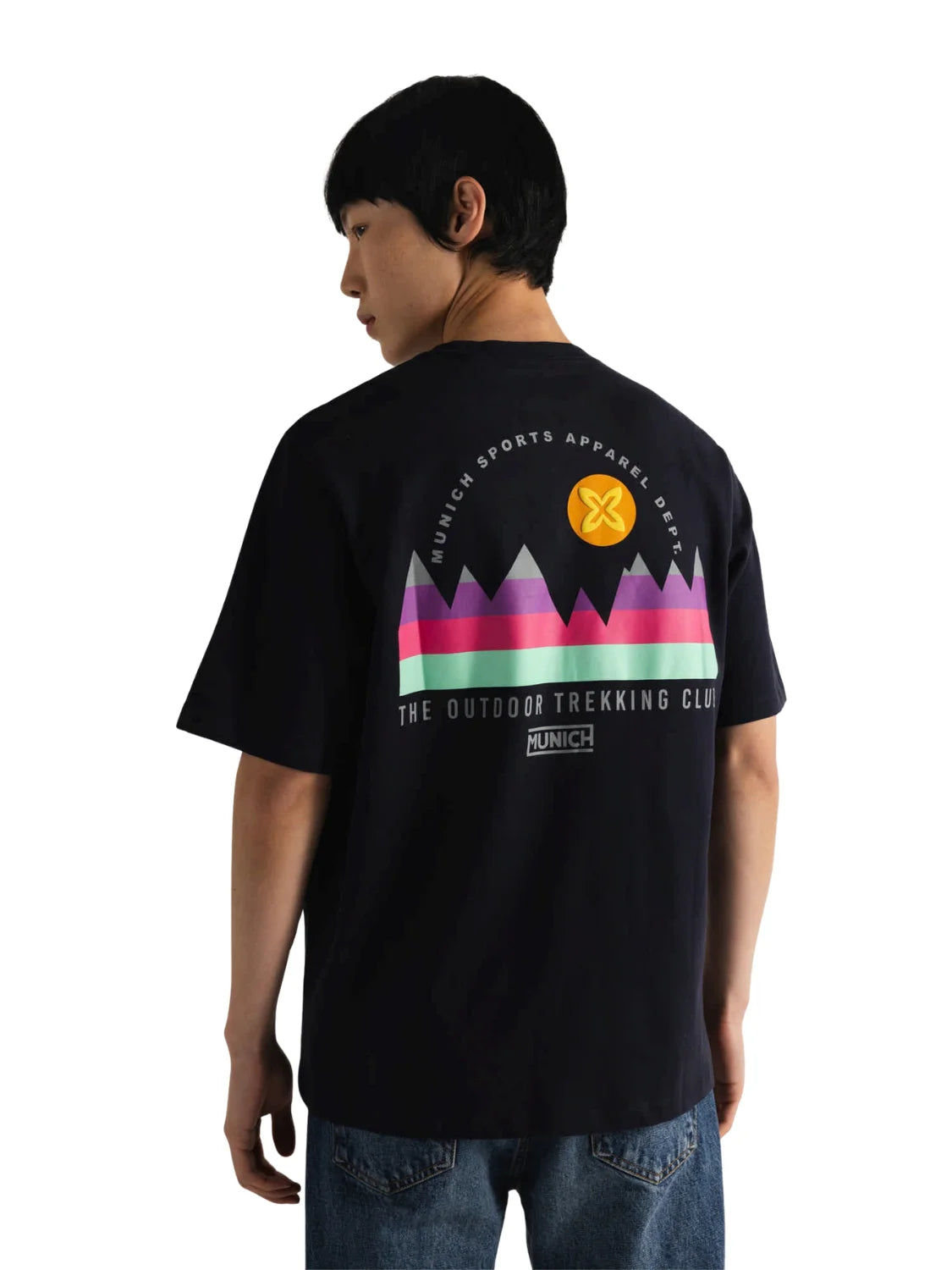 Camiseta Oversize Munich Trekking Azul Marino | Bicos de Fío
