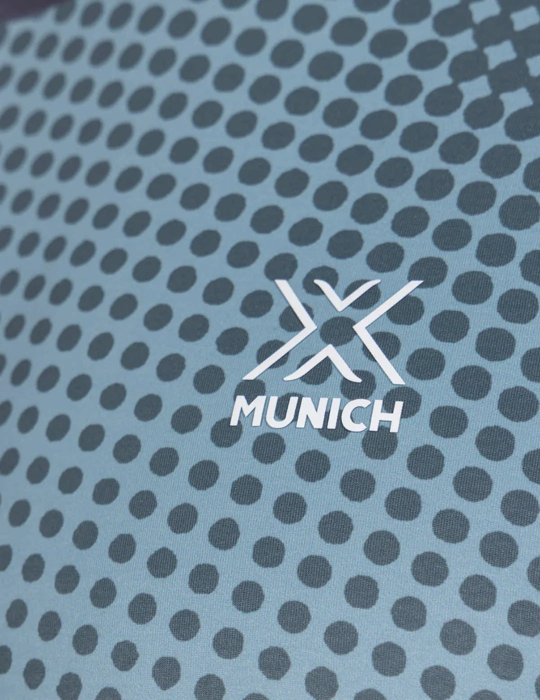Camiseta Pádel Munich Serve Azul | Bicos de Fío