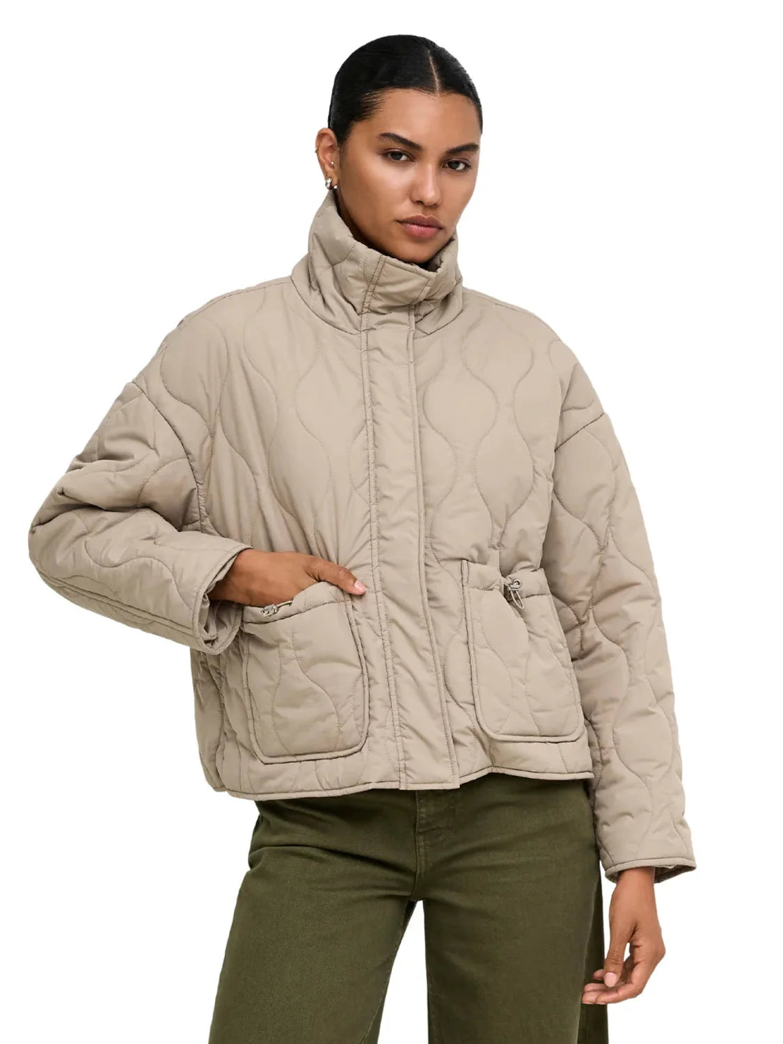 Chaqueta Acolchada Corta ONLY Sigga Beige | Bicos de Fío