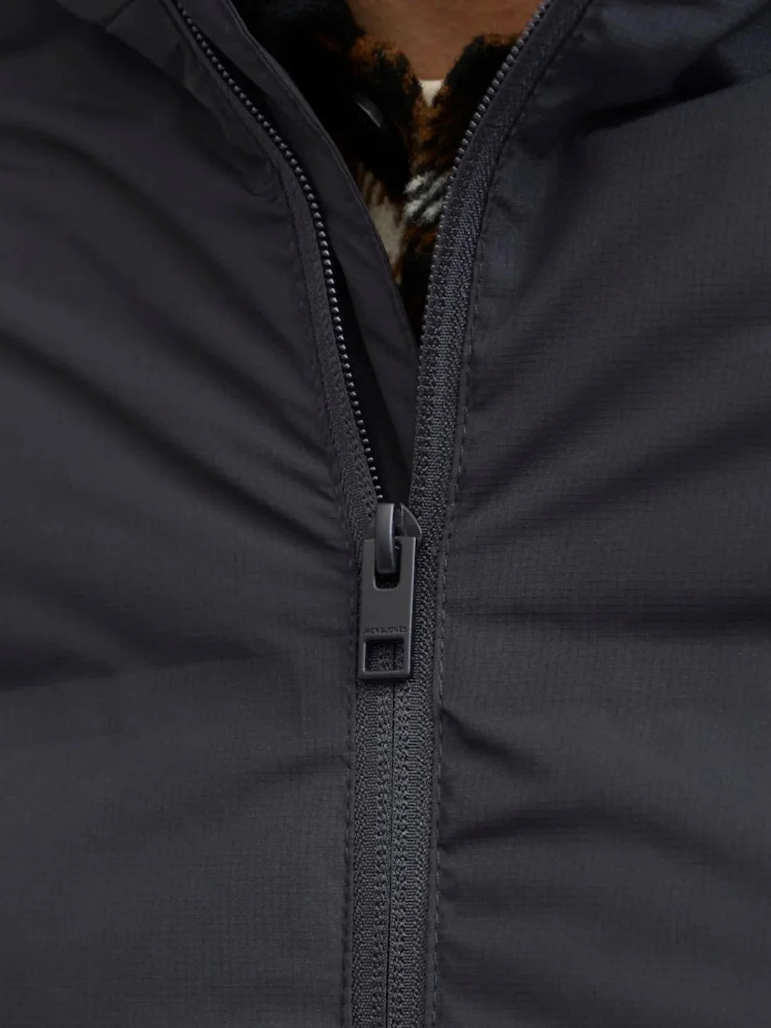 Chaqueta Acolchada Jack&Jones Soho Negro | Bicos de Fío
