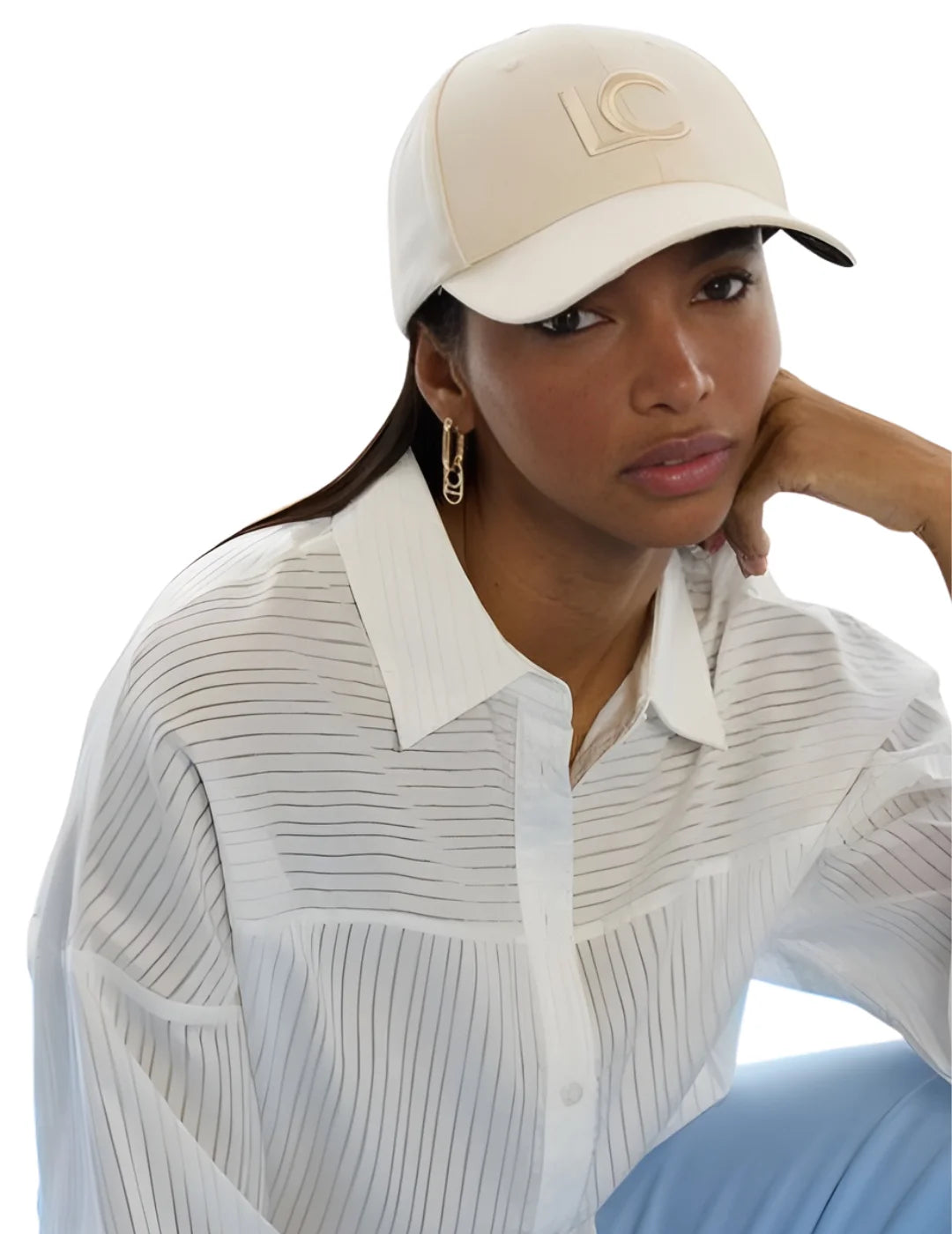 Gorra Lola Casademunt Logo Bordado Crudo | Bicos de Fío