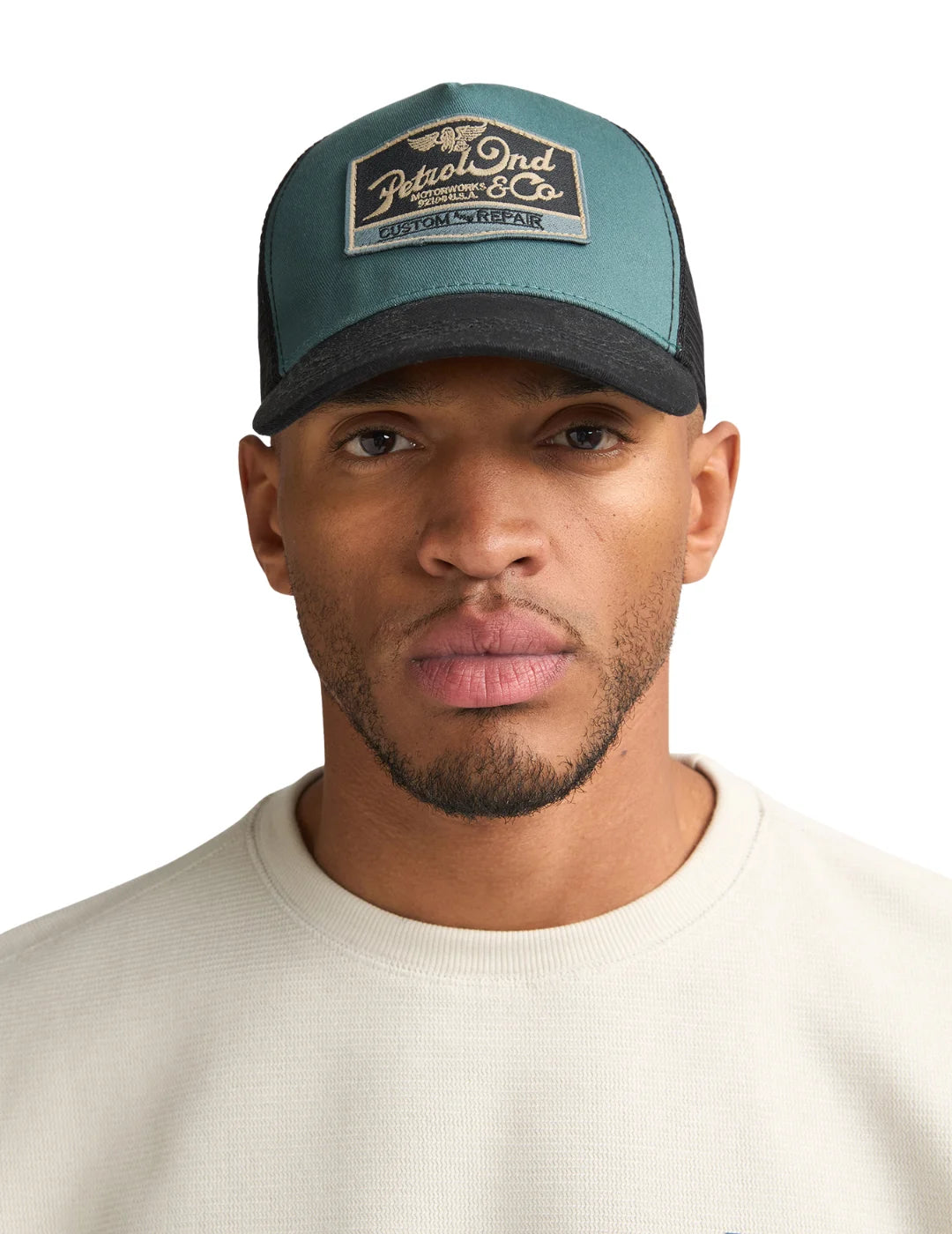 Gorra Trucker Petrol Industries CAP822 Negro | Bicos de Fío