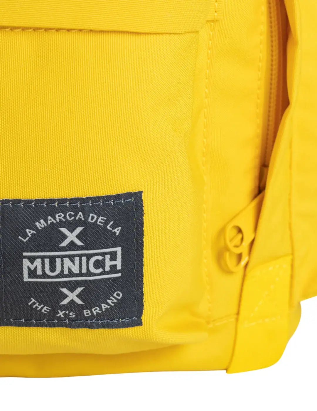 Mochila Munich Cour Backpack Mostaza | Bicos de Fío