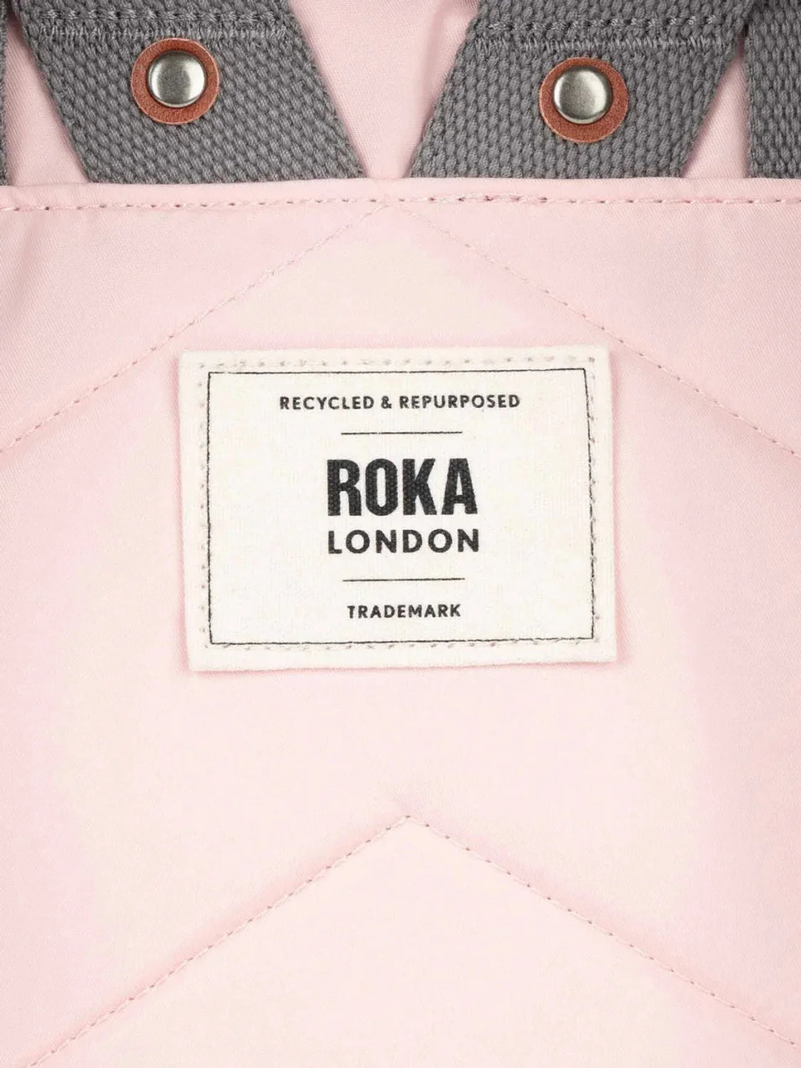 Mochila Roka Canfield B Medium English Rose | Bicos de Fío